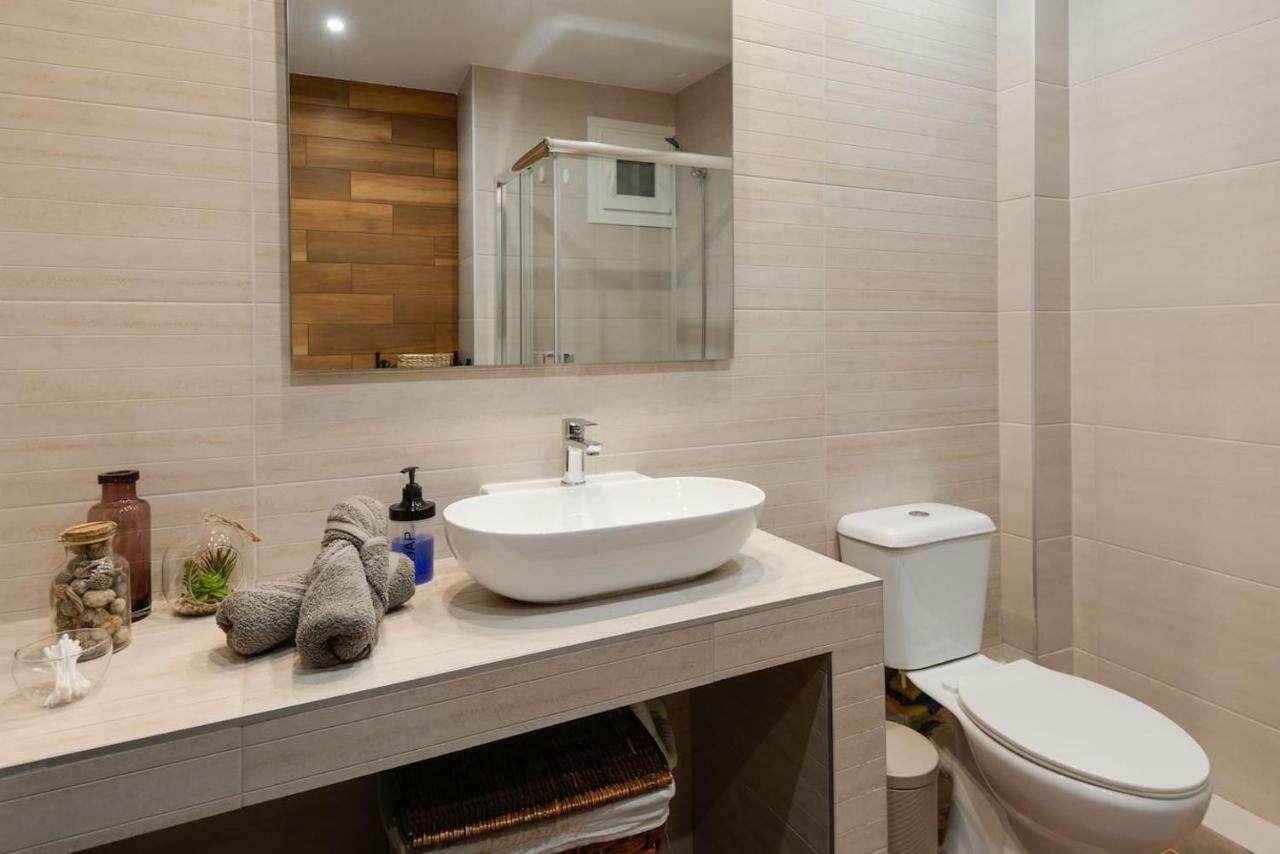 Upscale And Spacious 3Br Home เทสซาโลนิกิ ภายนอก รูปภาพ